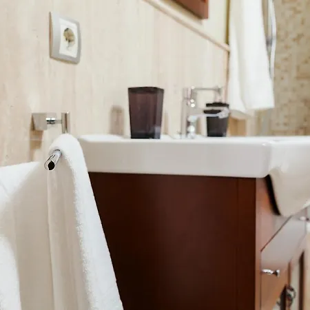 Apartamento Hub Santa Justa * セビリア
